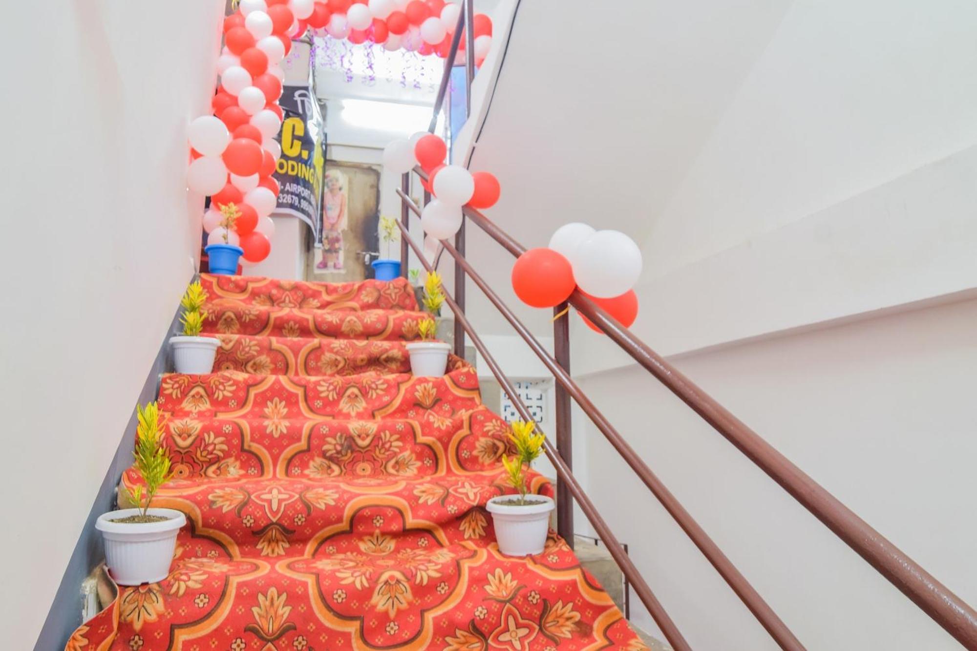 Hotel O Dc Lodge Kaharpara Kültér fotó