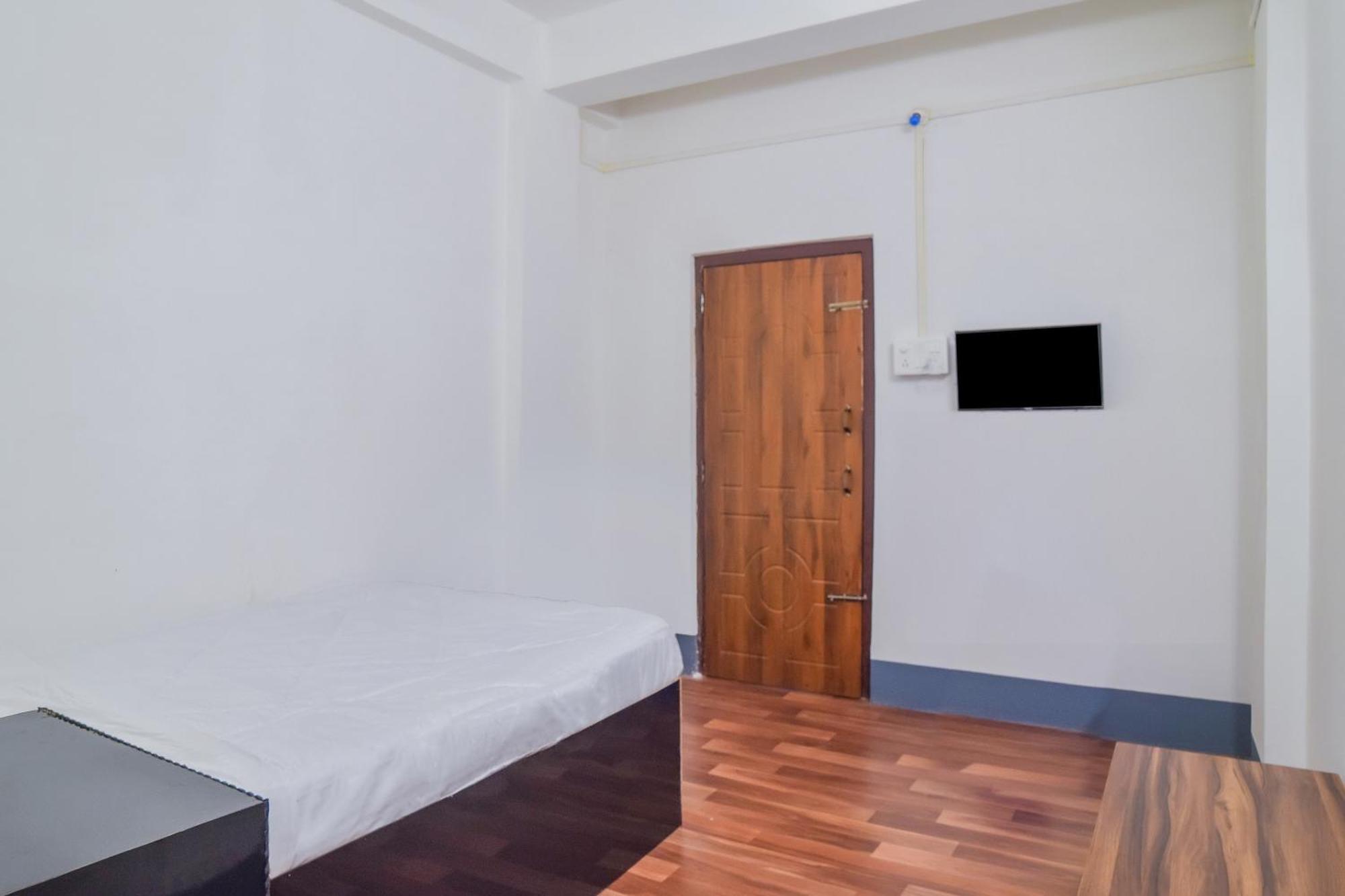 Hotel O Dc Lodge Kaharpara Kültér fotó